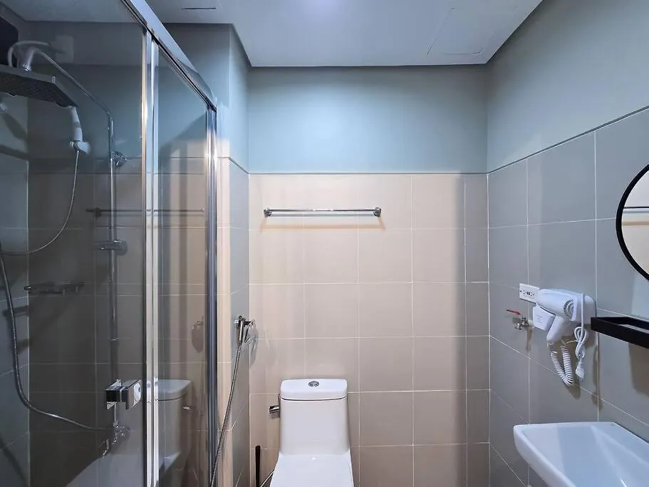 1Br Unit Condotel W Balcony Fame Residences #Fm58 Manila