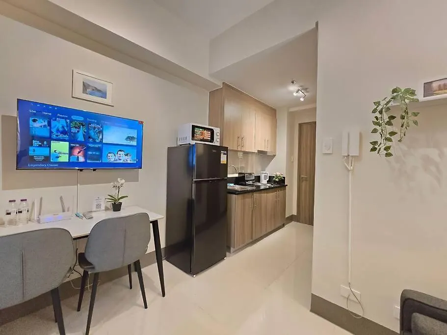 1Br Unit Condotel W Balcony Fame Residences #Fm58 Manila Apartment